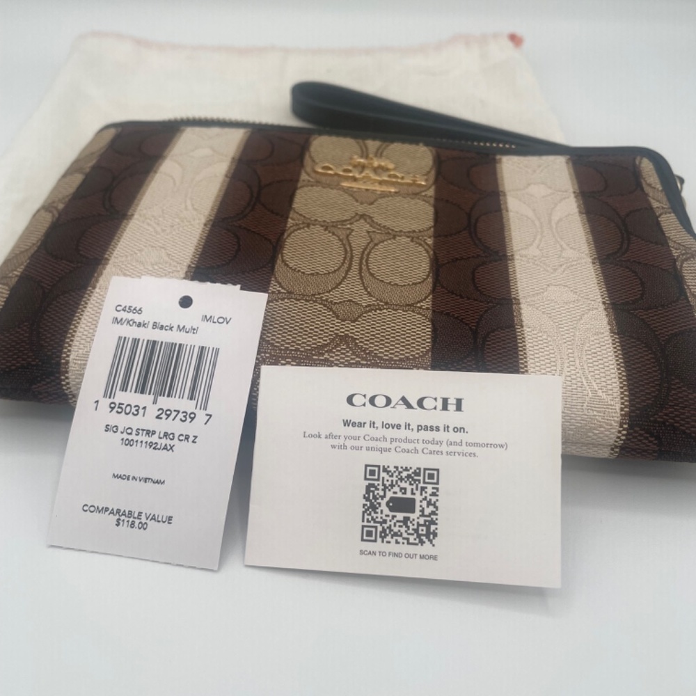 Coach Signature Jacquard with Stripes - Picture 6 of 6